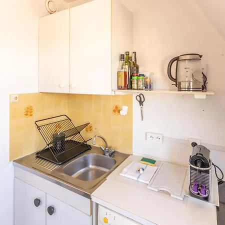 Le Petit - Balcon - Parking Prive - Centre Apartment Deauville